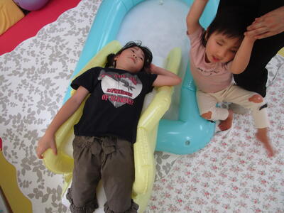 いっしょに　あそぼう！