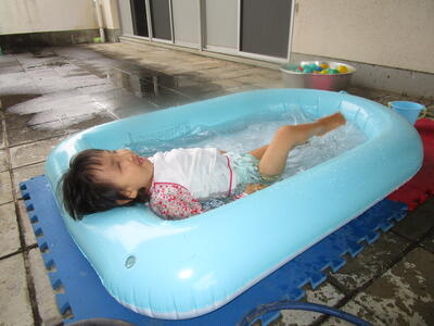 シンクロの選手みたいな足の動き！１