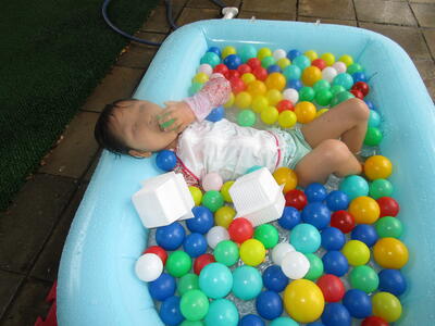 ボールプール　楽しいな！