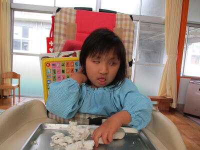 粘土で遊びました！