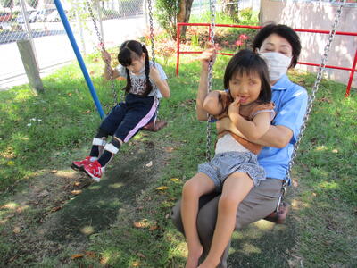 ブランコ、大好き！シャボン玉の歌を歌ったよ。