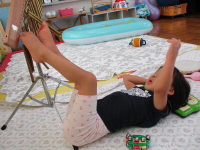 リズム遊びをしました。ウインドチャイムが上手に鳴らせたよ。