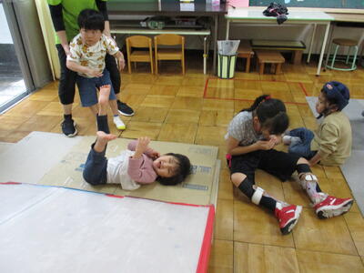 お友達と一緒に遊んだよ。