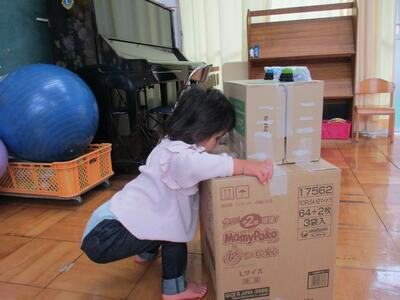 足っを踏ん張って、手の力でよいしょ！頑張れ！