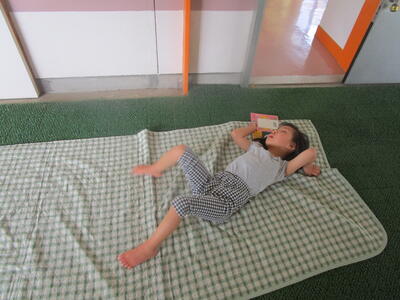 廊下は涼しいよ！