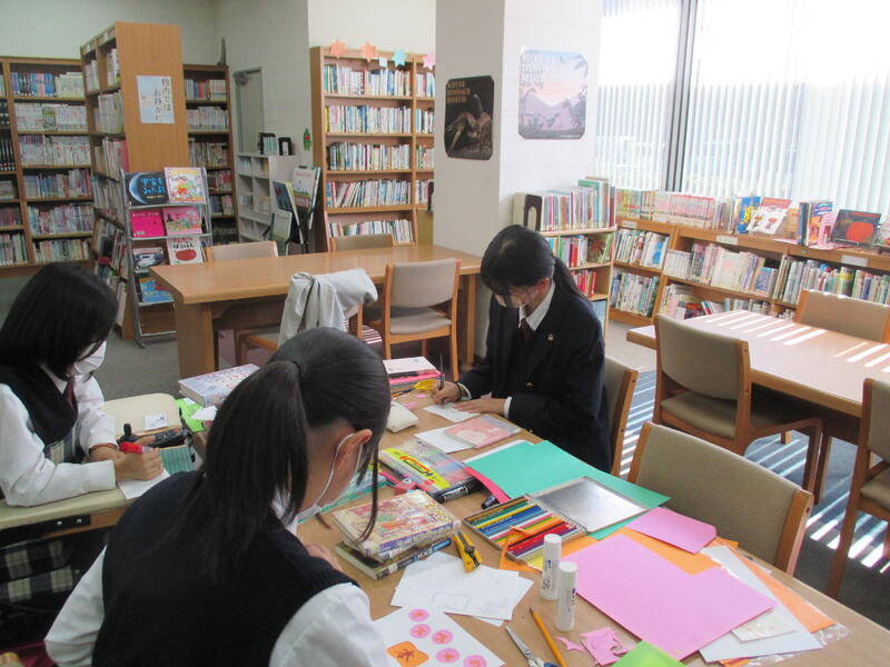御船町図書館の様子