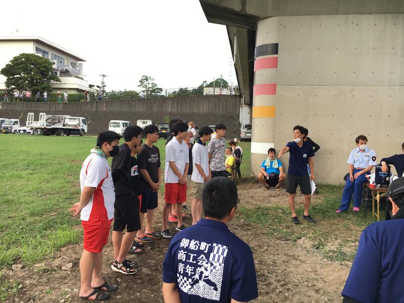 御船町商工会の皆さんとミーティング中