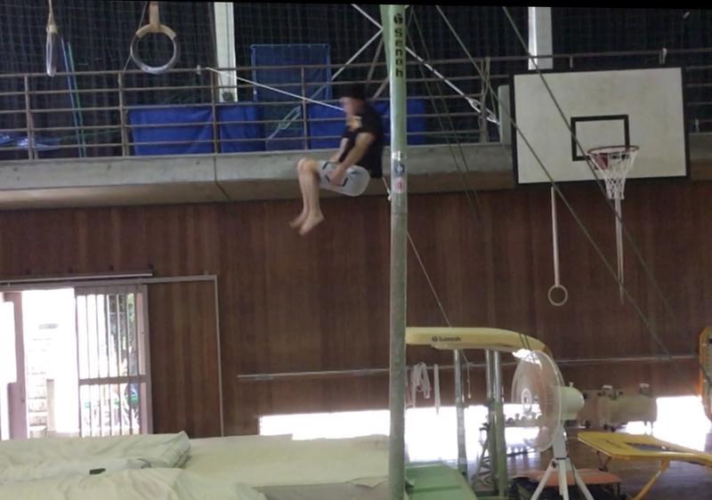 跳馬転回前宙跳び練習