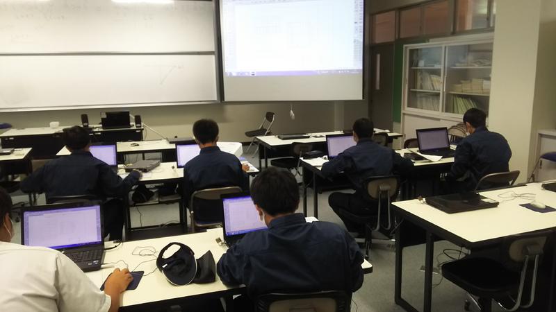 ＪＷＣＡＤを使用した製図の実習です