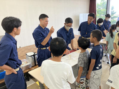 木でしゃぼん玉実験！？