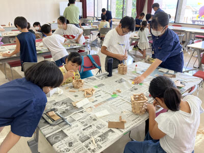 ペン立てができあがってきました～！