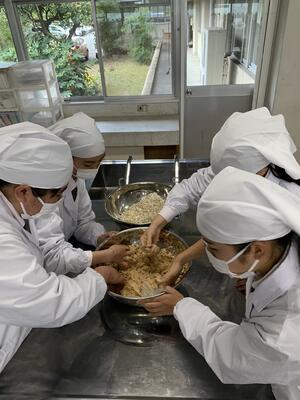 よ～く、よ～く混ぜて～美味しくなれ～！