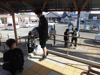 手すりもバス停もありがとう！