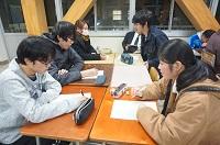 どちらに投票しよう･･･