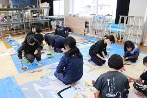 美術部　大看板制作作業