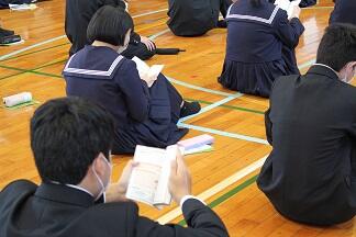 新入生のみんなとても真剣な様子です。