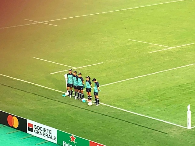 グラウンドにて