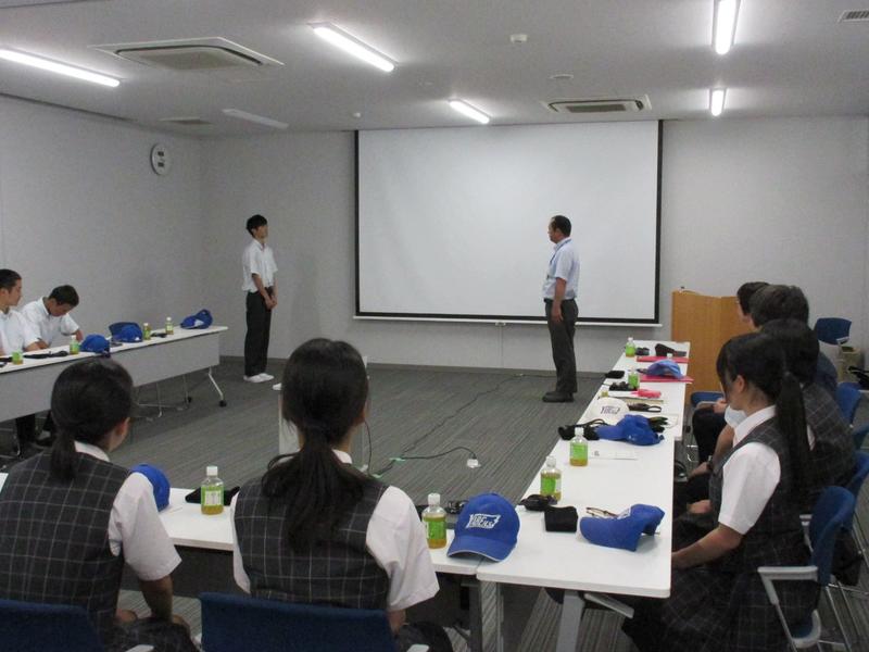 アイシン九州にて、謝辞を発表。