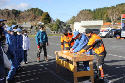 ソーチェーン脱着競技