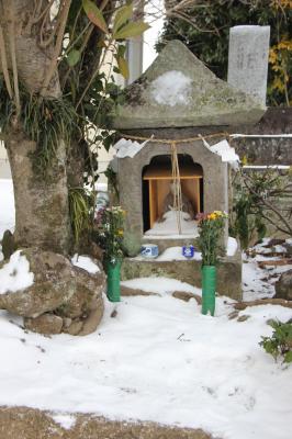 第2体育館前のお梅さん