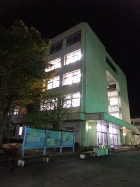 夜の学校
